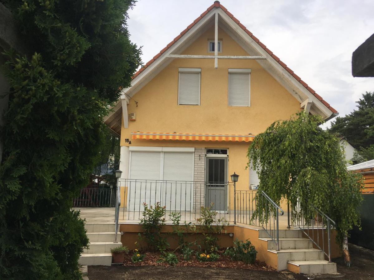 Sunhouse, Balatonvilágos Esterno foto